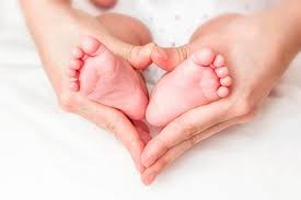 Maternidad subrogada: autorizaron dos casos de inscripciones a favor de padres biológicos-procreacionales