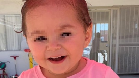 Murió una nena de 2 años que su mamá dejó adentro del auto con la calefacción prendida durante 5 horas