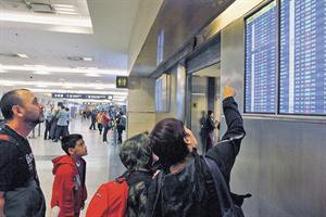 Aerolíneas canceló otros 128 vuelos