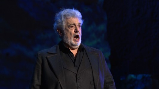 Plácido Domingo renuncia a la Ópera de Los Ángeles tras denuncias de acoso