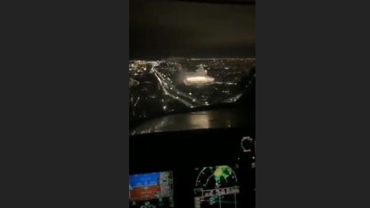 Piloto graba el festejo en el Monumental desde la cabina y podrían sancionarlo