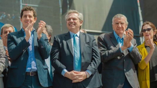 Alberto Ferández volvió a pedir a los pilotos que levanten el paro