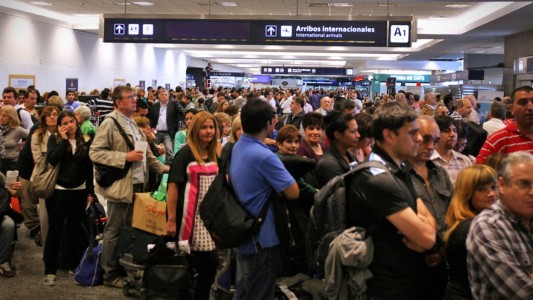 Levataron el paro de Aerolíneas Argentinas  y habrá vuelos el fin de semana
