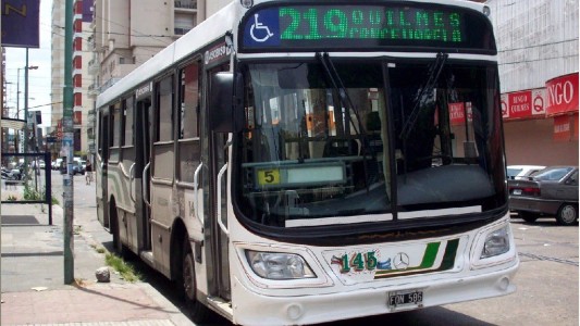 Asaltan colectivo en Quilmes luego de desviarlo de su recorrido
