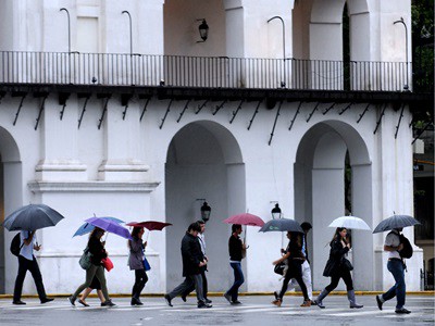 Lluvias por la tarde y máxima de 18 grados
