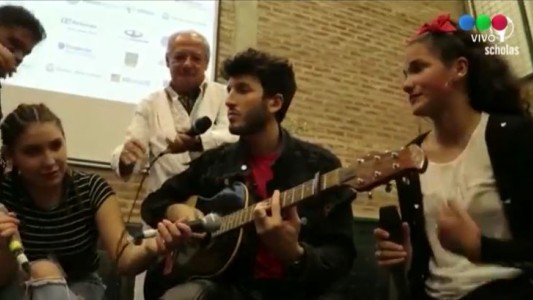 Sebastián Yatra actuó en la Villa 31 de Retiro