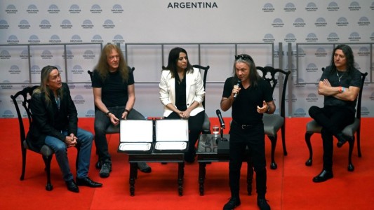 Victoria Donda encabezó una distinción de Diputados a los británicos de Iron Maiden