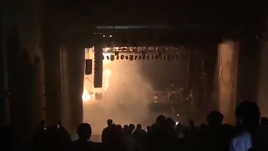 Así comenzó el incendio en el recital de Diego Torres