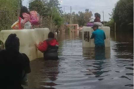 Refuerzan la asistencia a los afectados por las inundaciones en La Matanza