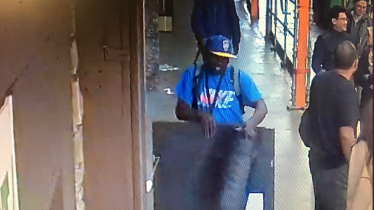 Roban un grabado de Dalí de 20 mil dólares en 32 segundos