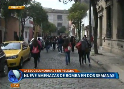 Amenaza de bomba en un colegio de Barracas: hablan los padres y alumnos
