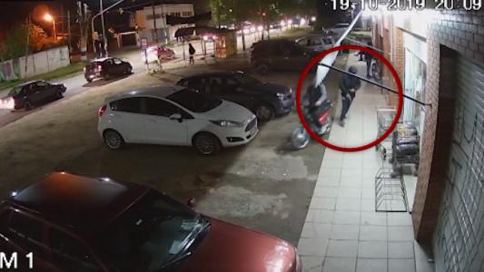 Así roban un comercio de City Bell en 25 segundos