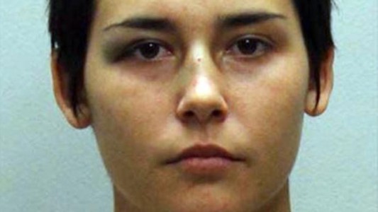 Se despertó y vio a una desconocida que bañaba a su hijo de 2 años