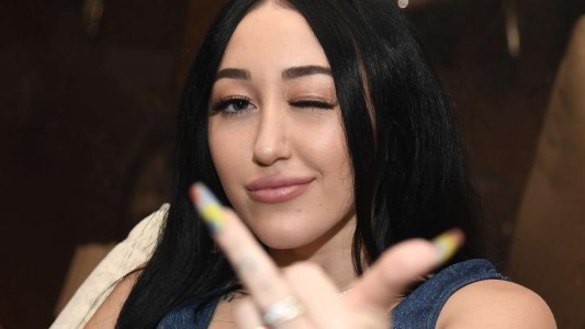 Noah, la hermana de Miley Cyrus que sufrió depresión y ansiedad desde los 10 años