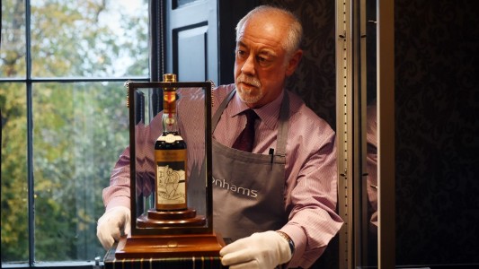 El "Santo Grial" de los whiskies: casi US$ 2 millones la botella