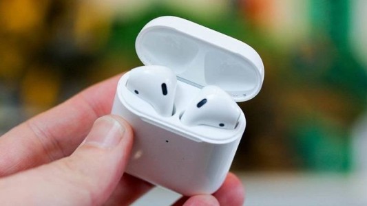 AirPods PRO: diseño renovado y cancelación de ruido