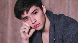 El tuit que Julián Serrano se arrepintió y borró