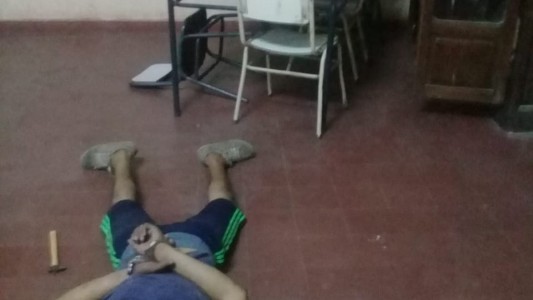 Tucumán: encontraron a un menor robando en una escuela habilitada para la votación