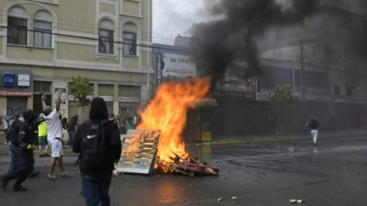 Piñera levanta estado de emergencia pero la protestas continúan en Chile