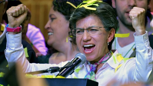 Bogotá eligió a su primera alcaldesa: lesbiana, ecologista y símbolo de la lucha contra la corrupción