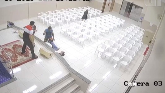 Brutal crimen a un chico con autismo en Brasil: lo atacaron a puñaladas frente a una iglesia evangélica
