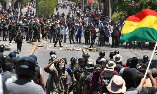 Dos muertos en enfrentamientos entre oficialistas y opositores en Bolivia