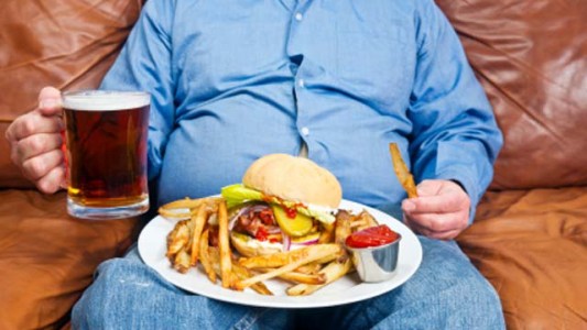 La trombosis, que provoca infartos y ACV, es casusada por el tabaco, alcohol y la obesidad