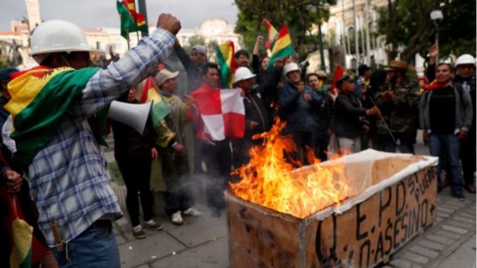 Violentos incidentes en Bolivia tras la renuncia de Evo Morales