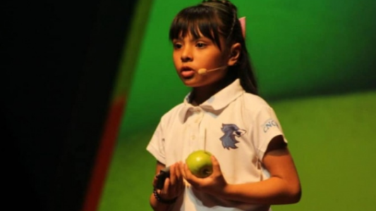La nena mexicana que es más inteligente que Einstein y Stephen Hawking
