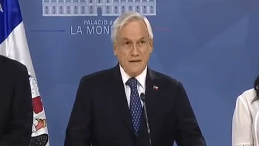 Sebastián Piñera convoca a carabineros retirados para combatir las protestas