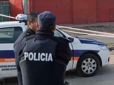 Policía quiso mediar en una pelea entre vecinos y lo mataron de un balazo