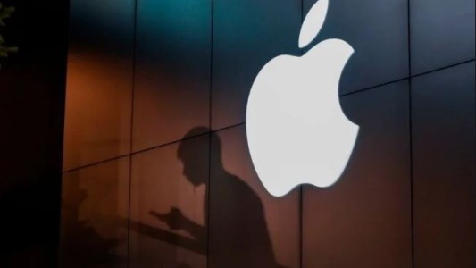 Mujer sufrió el robo de una foto íntima tras llevar el celular a Apple