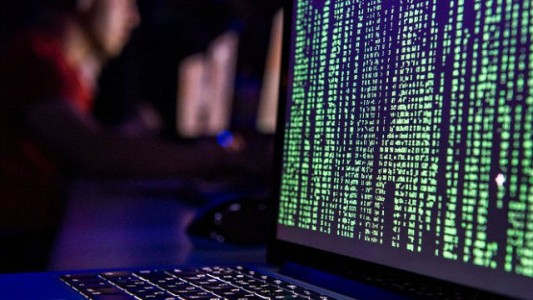 Hackeo al banco Cayman: creen que será la filtración más explosiva desde los Panamá Papers