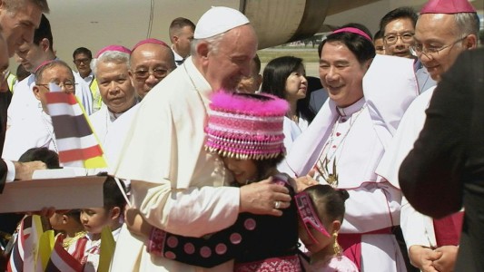 El papa Francisco llegó a Tailandia, primera etapa de gira asiática