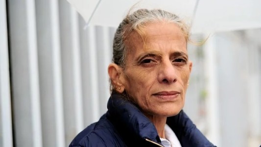 Se camufló entre adictos para encontrar al asesino de su hijo y hace un mes está desaparecida