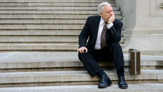 Buscan incentivar el empleo para mayores de 40 años por ley