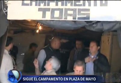 Continúa el campamento en Plaza de Mayo