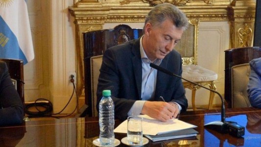 A poco de dejar la Presidencia, Macri garantizó por decreto la estabilidad de empleados jerárquicos estatales