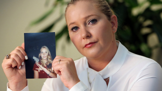 Habló la mujer que fue obligada a tener sexo cuando era menor con el príncipe inglés Andrés