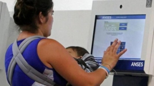 Aumento de 8,74% en  asignaciones familiares y Asignación Universal por Hijo: ¿cuánto cobrarán los beneficiarios?