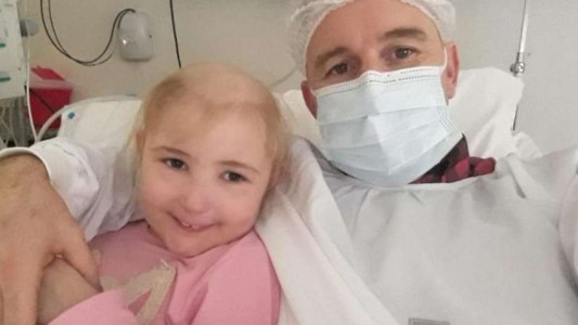 Buscan recuperar un celular robado que contiene recuerdos de su hija que murió de leucemia