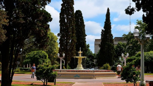 Una chica de 17 años denunció que fue drogada y violada en manada en Luján