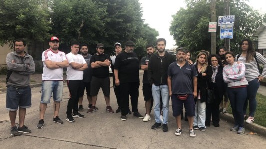 Desalojaron la planta de Kimberly Clark en Bernal: hay 10 trabajadores demorados