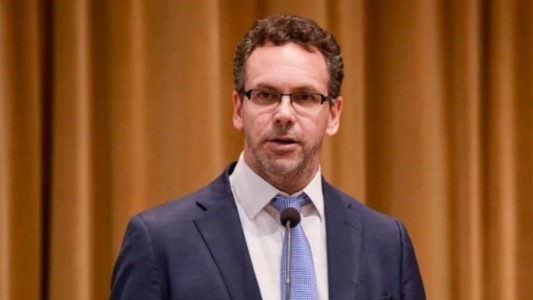 Transición: Guido Sandleris presentó su renuncia como presidente del Banco Central