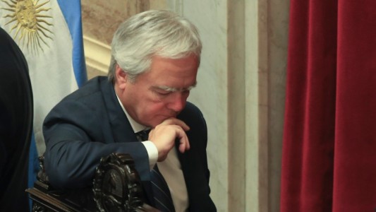 Federico Pinedo presentó un proyecto de ley en su último día en el Congreso