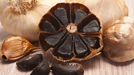 La ANMAT prohibió la venta de un ajo negro japonés
