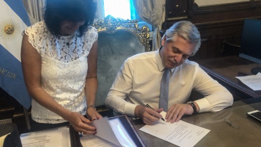 Alberto Fernández, entre la chicana y la queja por el aire acondicionado: "No sé si venían a trabajar o cómo hacían"