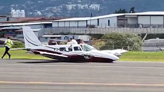 Pánico por aterrizaje de emergencia de una avioneta con turistas