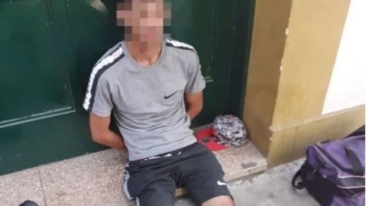 La arrastraron al interior de una iglesia e intentaron violarla