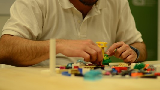 Un profesor se filmó masturbándose en un aula de jardín de infantes